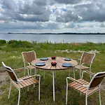 بيت للعطل Tiny Seaside - Skarrev