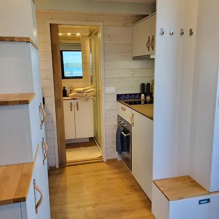 Feriehus Tiny Seaside - Skarrev