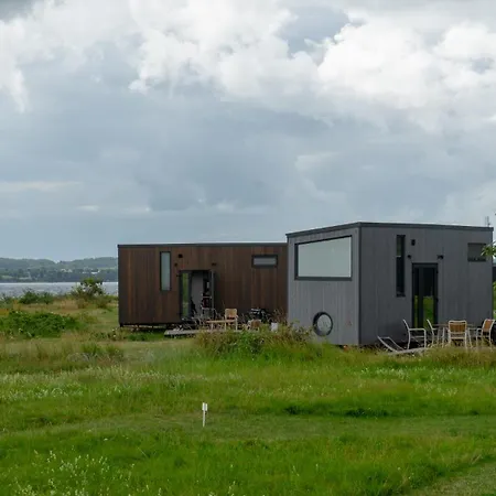 Tiny Seaside Beachfront - Skarrev Ferienhaus
