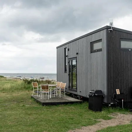Ferienhaus Tiny Seaside Beachfront - Skarrev *