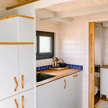 Tiny Seaside Beachfront - Skarrev