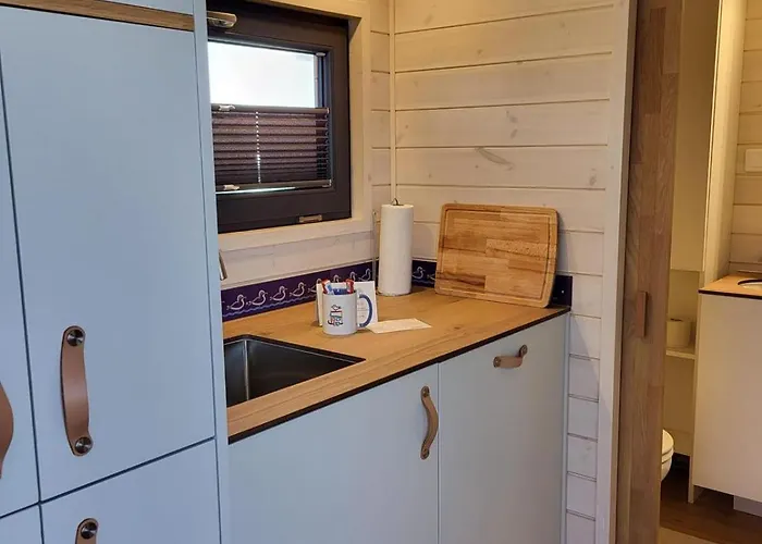 Tiny Seaside - Skarrev