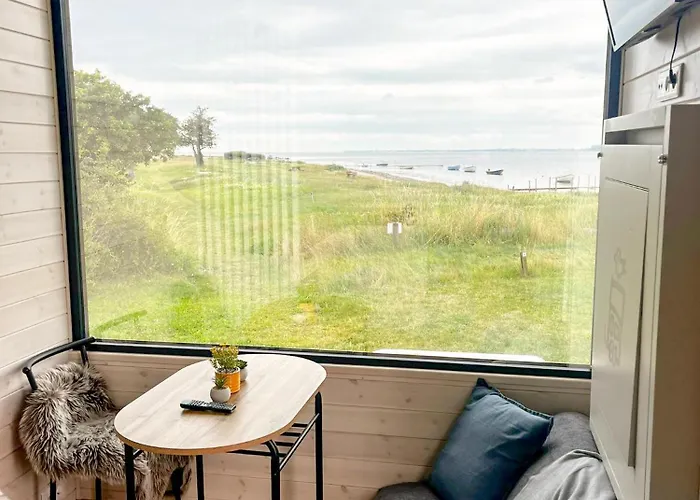 Tiny Seaside - Skarrev Обенро